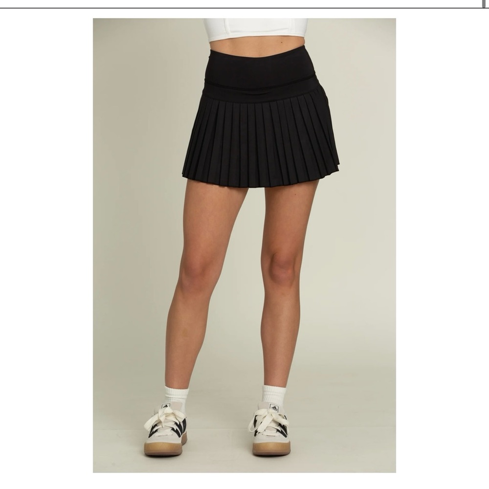 GOLDHINGE  Pleated Mini Tennis Skirt